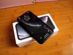 iPhone XR 国行全国联保.双卡双待全网通,包装配件齐全,极品成色。