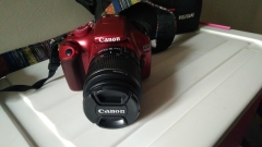 佳能1100D单反相机 红色 带原装防抖镜头配件全