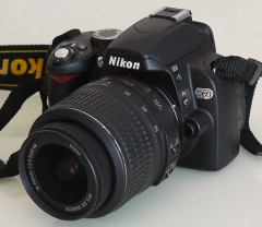 尼康 D60 数码单反相机 + 18-55mm 1:3.5-5.6 G VR 镜头