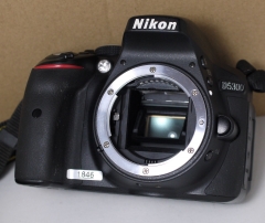 尼康 D5300 数码单反相机 有点磕碰 功能正常