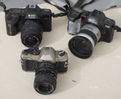 3台胶卷单反相机 都带镜头 一起160包邮非偏远地区